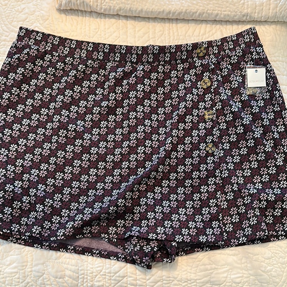Patterned Women's Skort